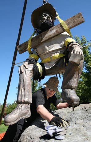 Harvey Manning Sculpture to Issaquah